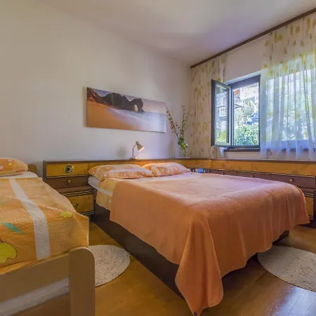 Apartment Milka Dramalj